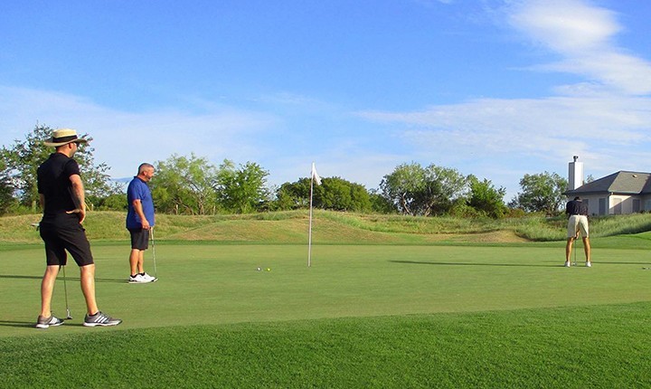 slow place golf in comfort tx